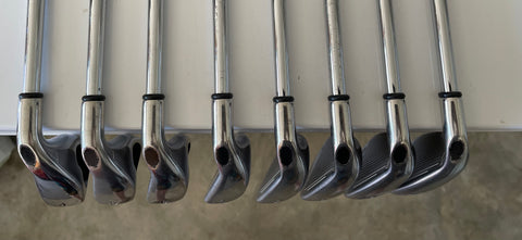 RH 2004 Callaway Big Bertha 4-Iron with a RCH 75i Regular-Flex Graphite Shaft RH 2004 Callaway Big Bertha 4-Iron with a RCH 75i Regular-Flex Graphite Shaft
