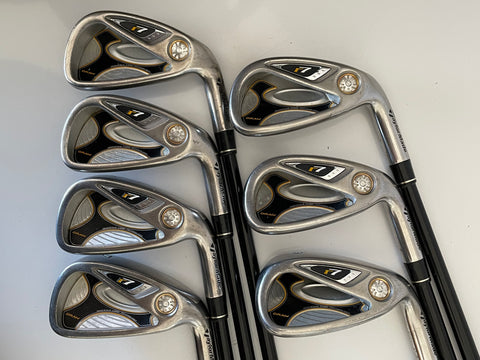 TaylorMade R7 Draw Irons 4-9, AW REAX M(Sr.) Flex Shafts Lamkin Crossline Grips